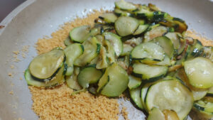 zucchine con pangrattato tostato