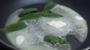 padella con burro e salvia