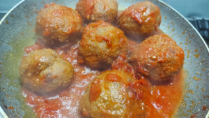 polpette alla paprika nel sugo