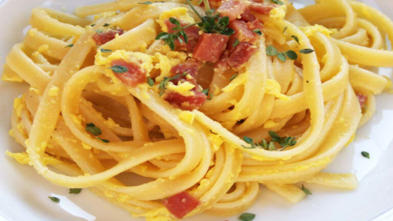 tagliatelle mimosa con uova sode