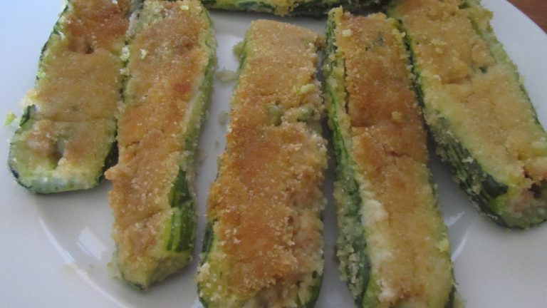 barchette di zucchine al tonno e olive