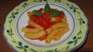 pasta pomodorini e basilico