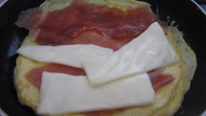 omelette in preparazione