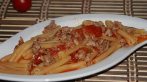 pasta salsiccia e pomodorini