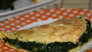 Omelette spinaci e cacio affumicato