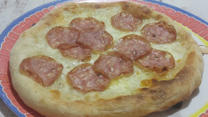 pizza bianca al salame