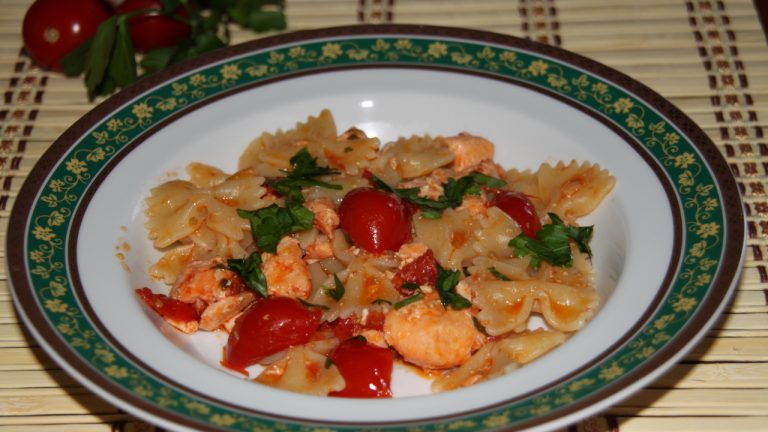 farfalle con salmone