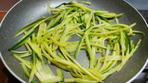 zucchine a julienne