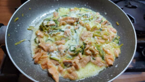 pasta con salmone condimento