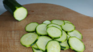 zucchine tagliate a rondelle