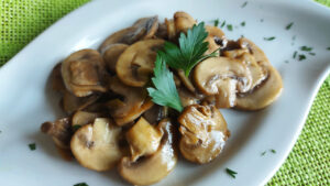 funghi trifolati in padella