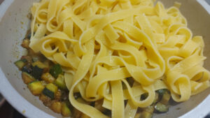 pasta con condimento