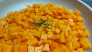 zucca tagliata in padella