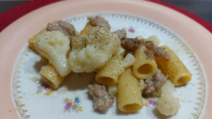 pasta con cavolfiore e salsiccia