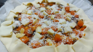 torta salata con zucca cruda